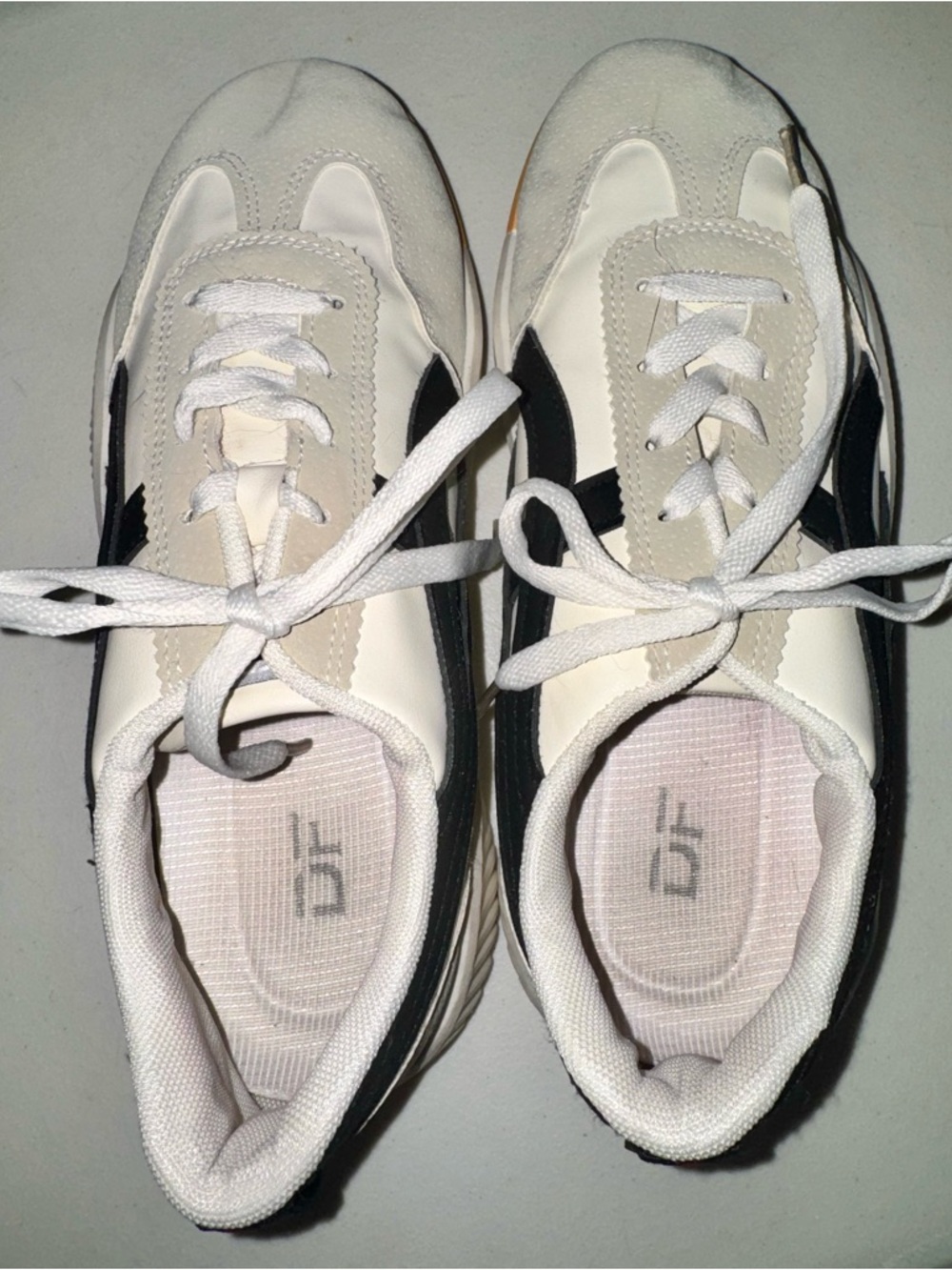 Casual Athletic Sneakers in Beige and Black - Lightweight Comfort - Picture 6 of 7